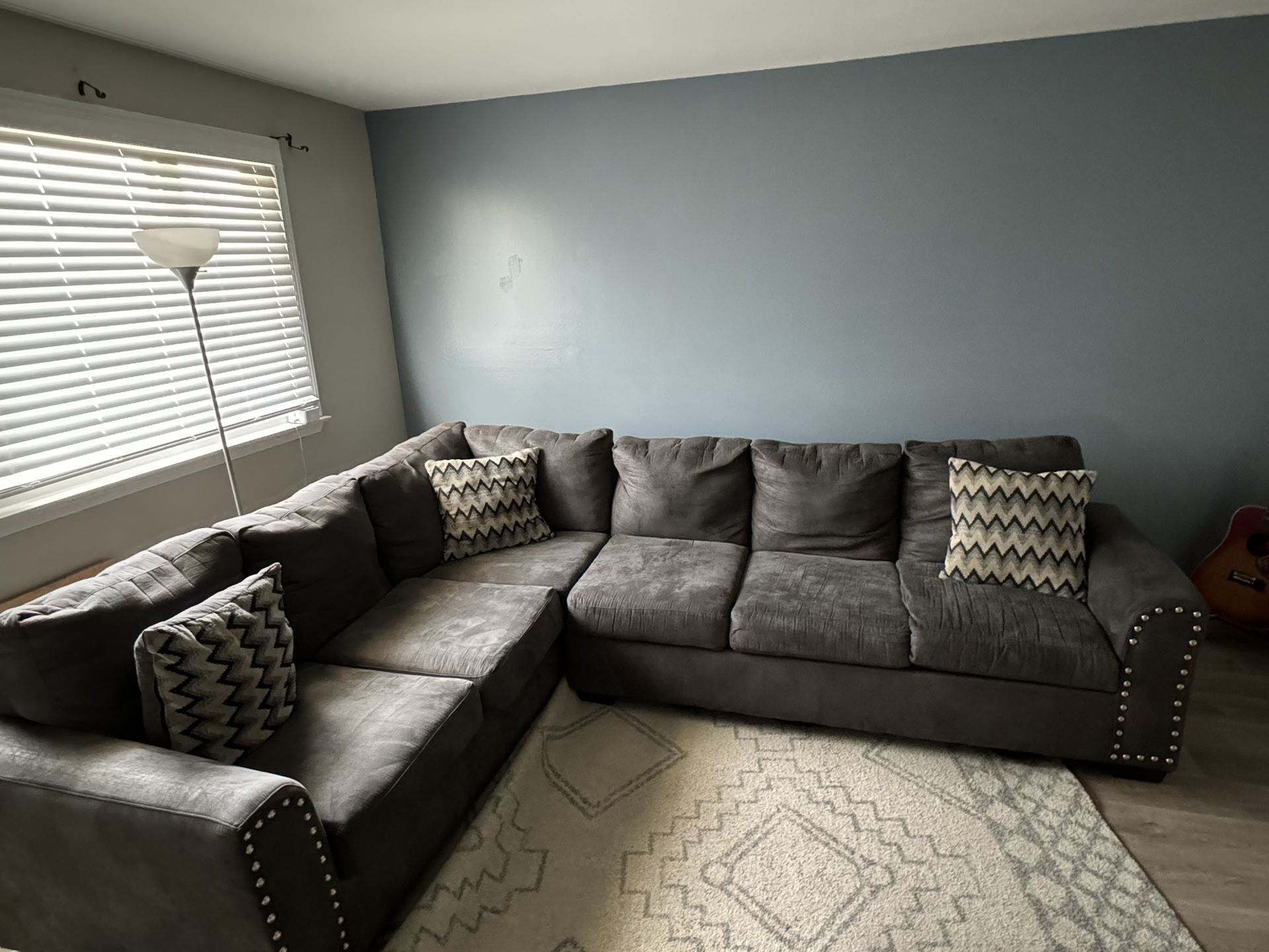 Traditional 2piece Sectional 