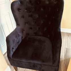 Chair Black Velvet Wing Buttonback