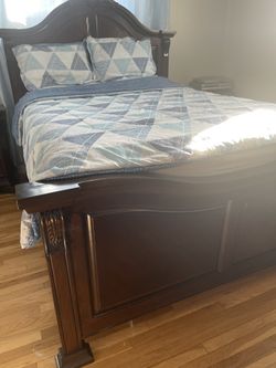 bed Room Set Size Queen 