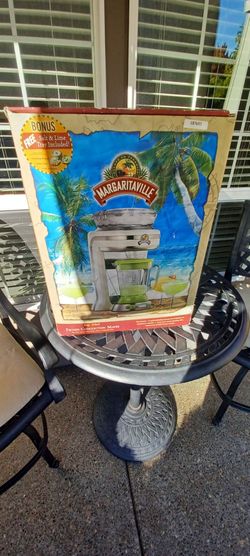Margaritaville Key West Frozen Concoction Maker DM1050 Open Box Complete