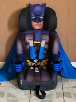 LIKE NEW BATMAN 2 IN 1 CONVERTIBLE CAR SEAT!!!