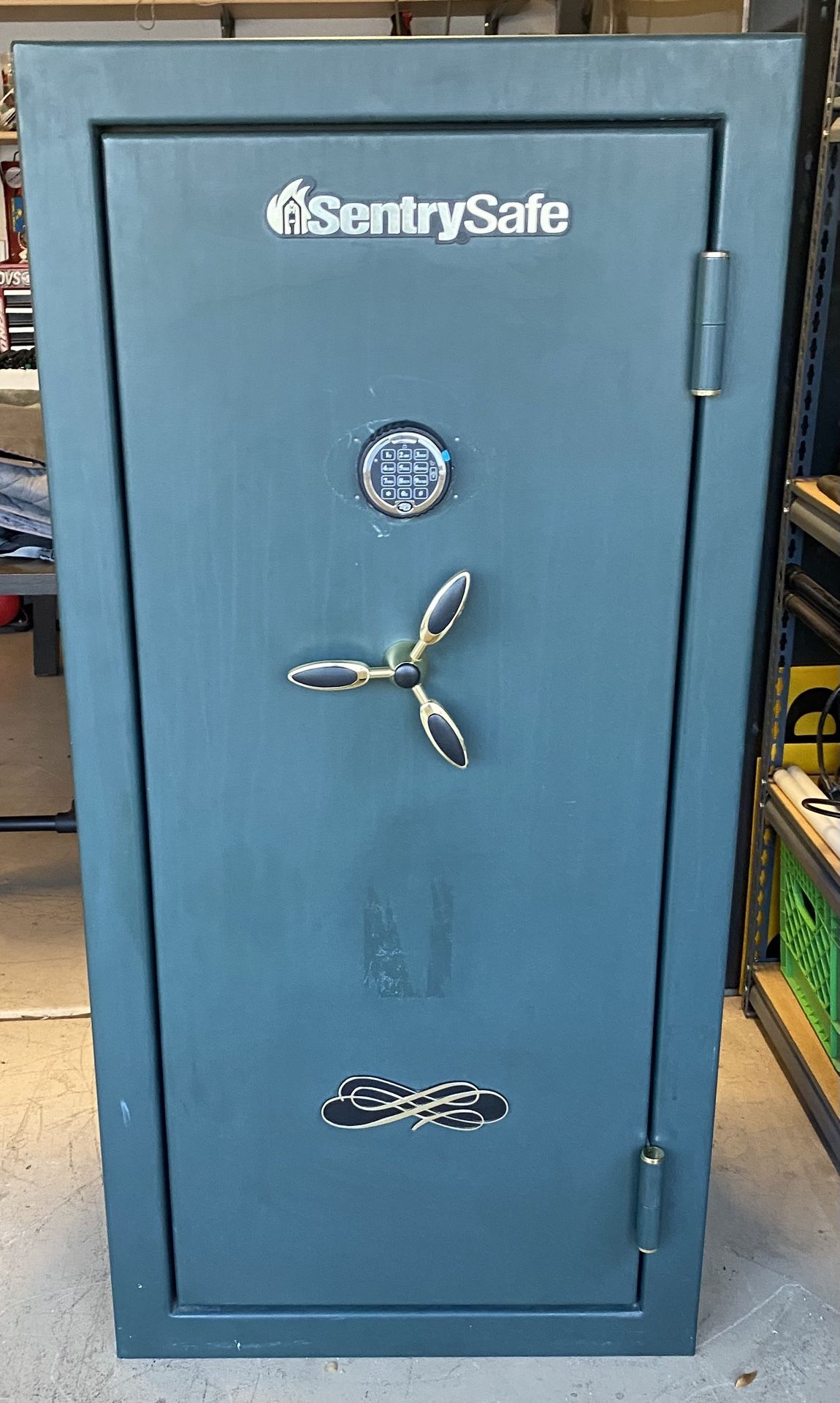 Sentry R3910 Safe Sentry Safe for Sale in Phoenix, AZ - OfferUp