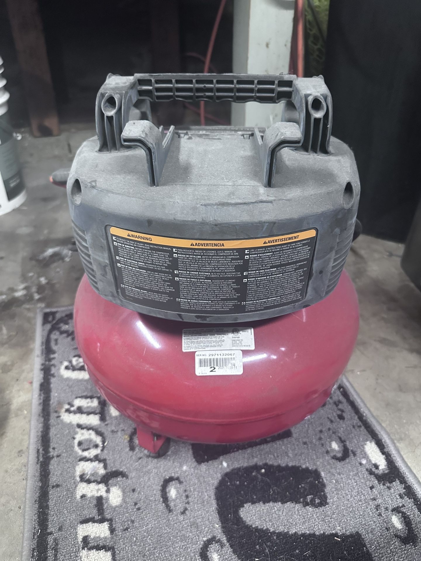Porter-Cable 6 Gallon 150 PSI Pancake Air Compressor with Hose 