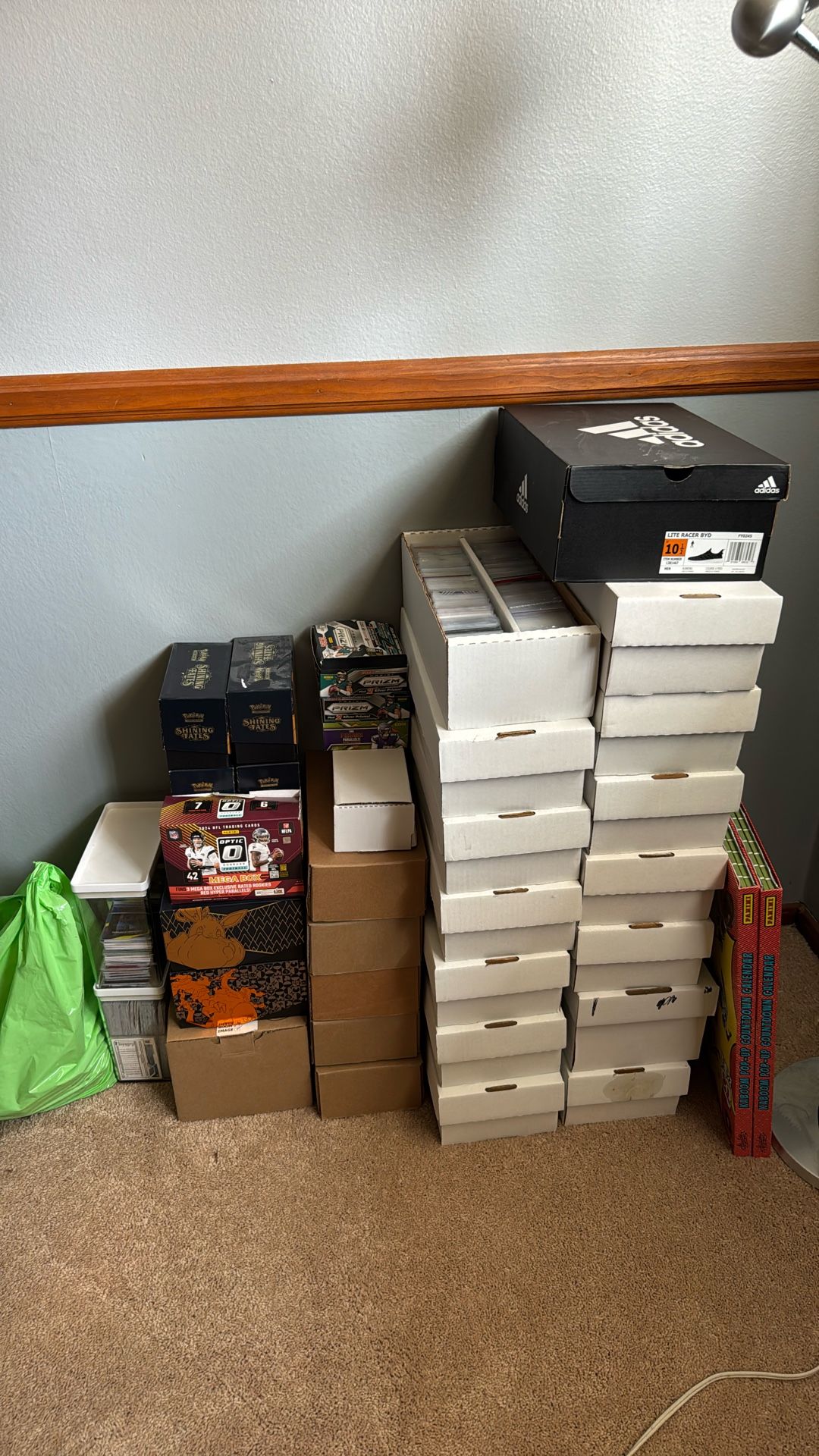 Bulk Sports Cards & Pokémon