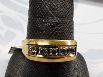 Women's Ring - Yellow Gold 18k (.750) 4.6 grams Size 11