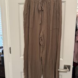 Wide Legged Pants (Large)