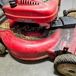 Toro Recycler 6.5 Self-Propelled Lawn Mower motivated seller!