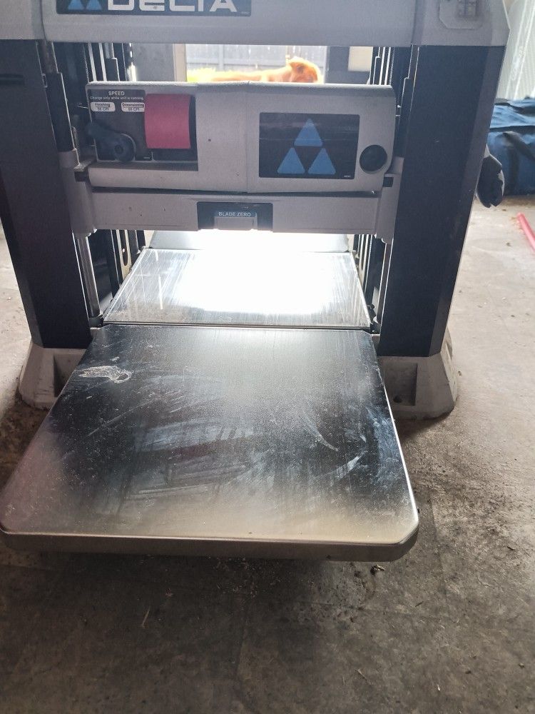 13 Inch Delta Finishing Planer Blue And Grey