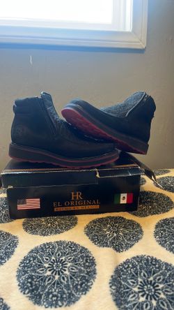 Modelo HR Callidad 24 kilates, Skin of cow, Color black Red on bottom