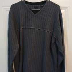 Van Heusen V Neck Sweater Large Preowned Striped 