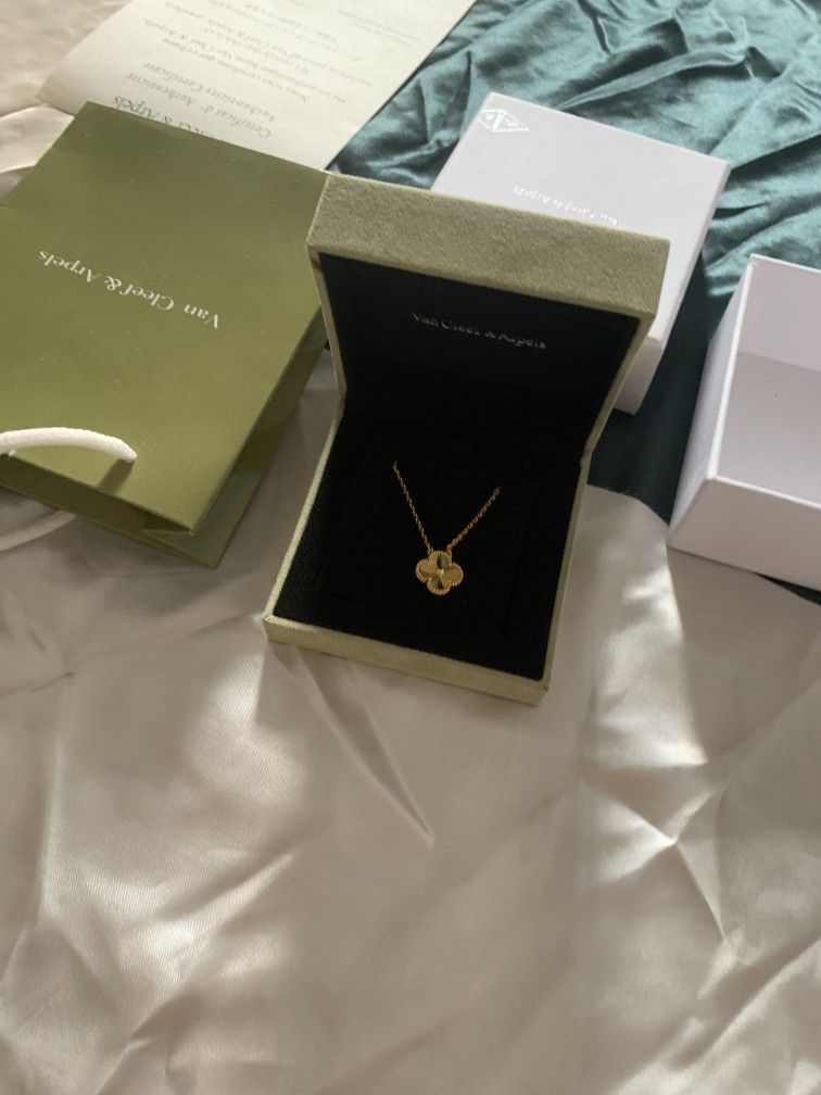 Van Cleef & Arpels necklace