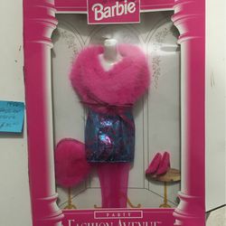 Fashion Ave Barbie Wear 1996