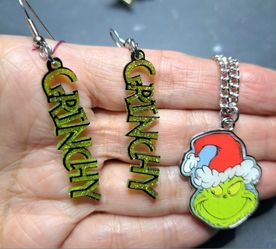 New Christmas Grinch necklace with Grinch earrings set