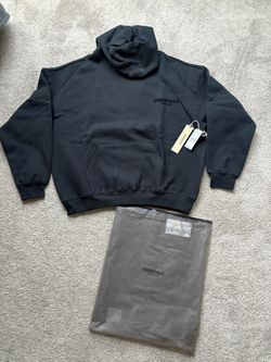 Essentials fear of God hoodie M