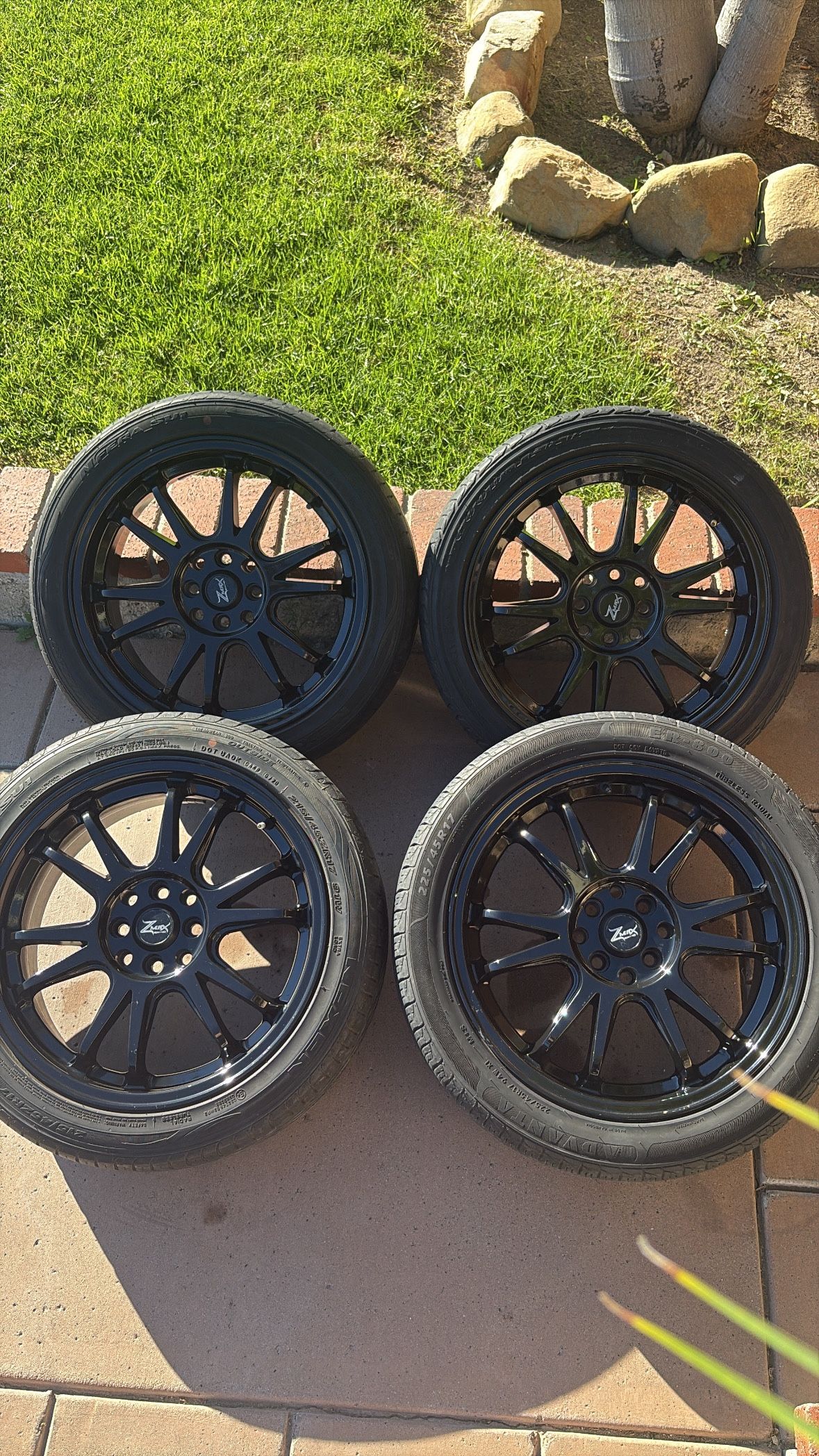 ZMAX RACING 17IN RIMS GLOSS BLACK 4CT
