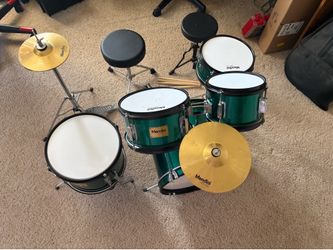 Kids drum set