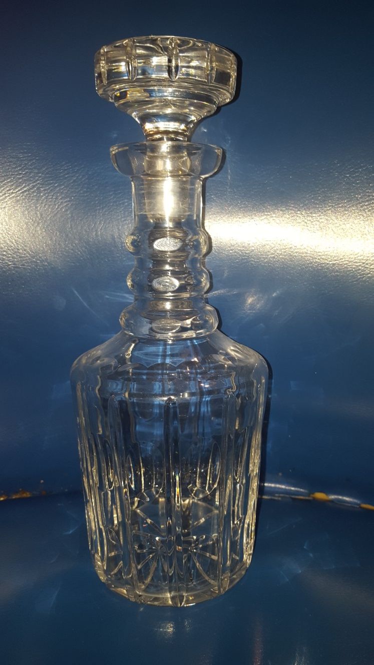 Crystal decanter