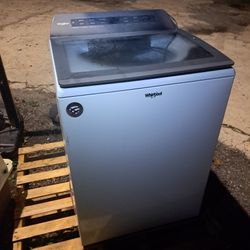 Whirlpool Top Load Washer Like New