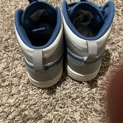 Jordan one high kids shoe size 2