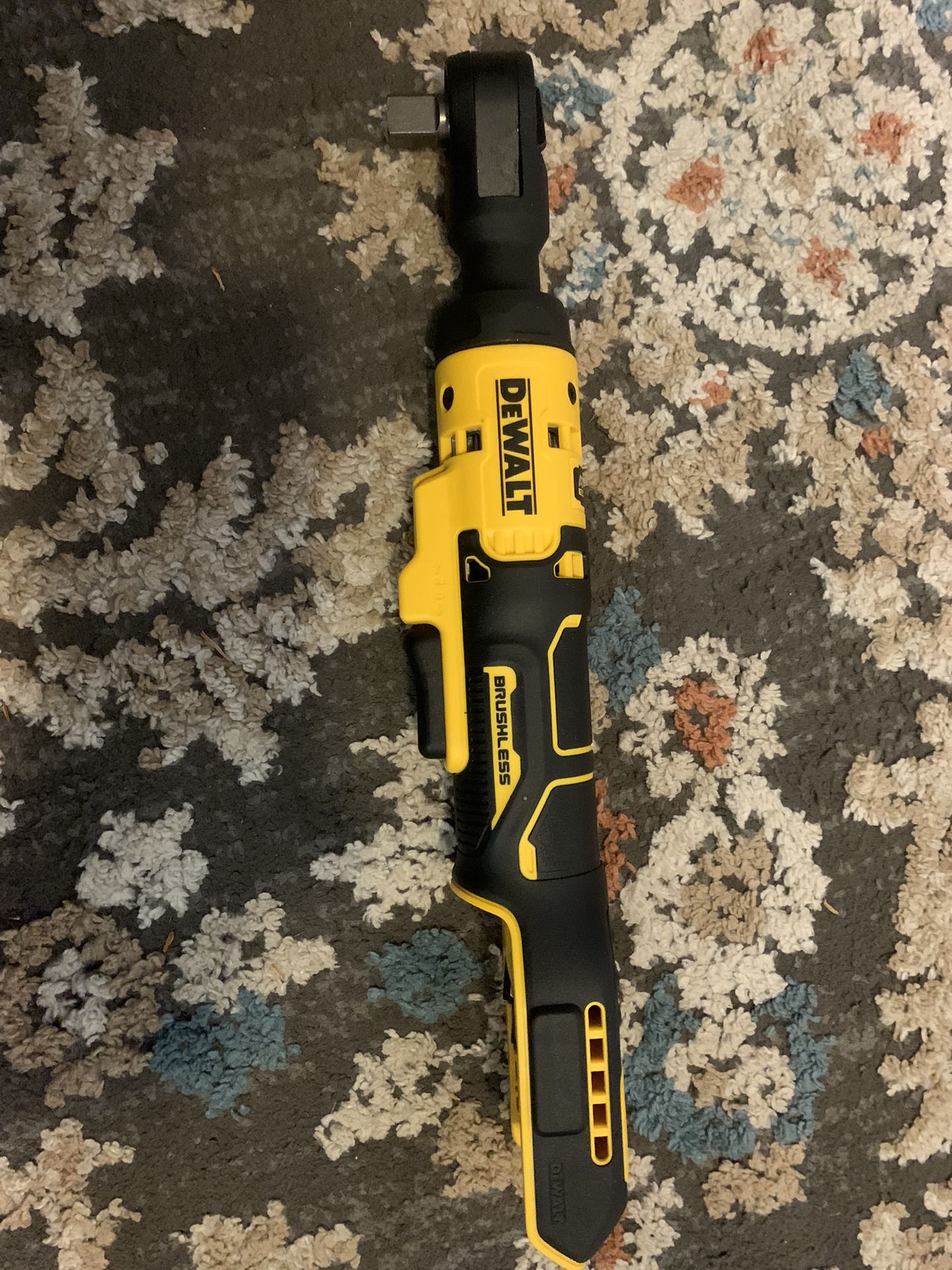 DEWALT Trinquete ATOMIC 20V MAX inalámbrico de 1/2 pulg. (solo herramienta)