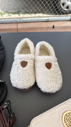Ariat slippers 1-2