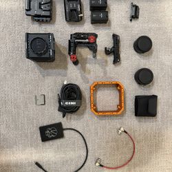 RED DIGITAL CINEMA KOMODO 6K (KIT) (MINT CONDITION) (55 Hours)