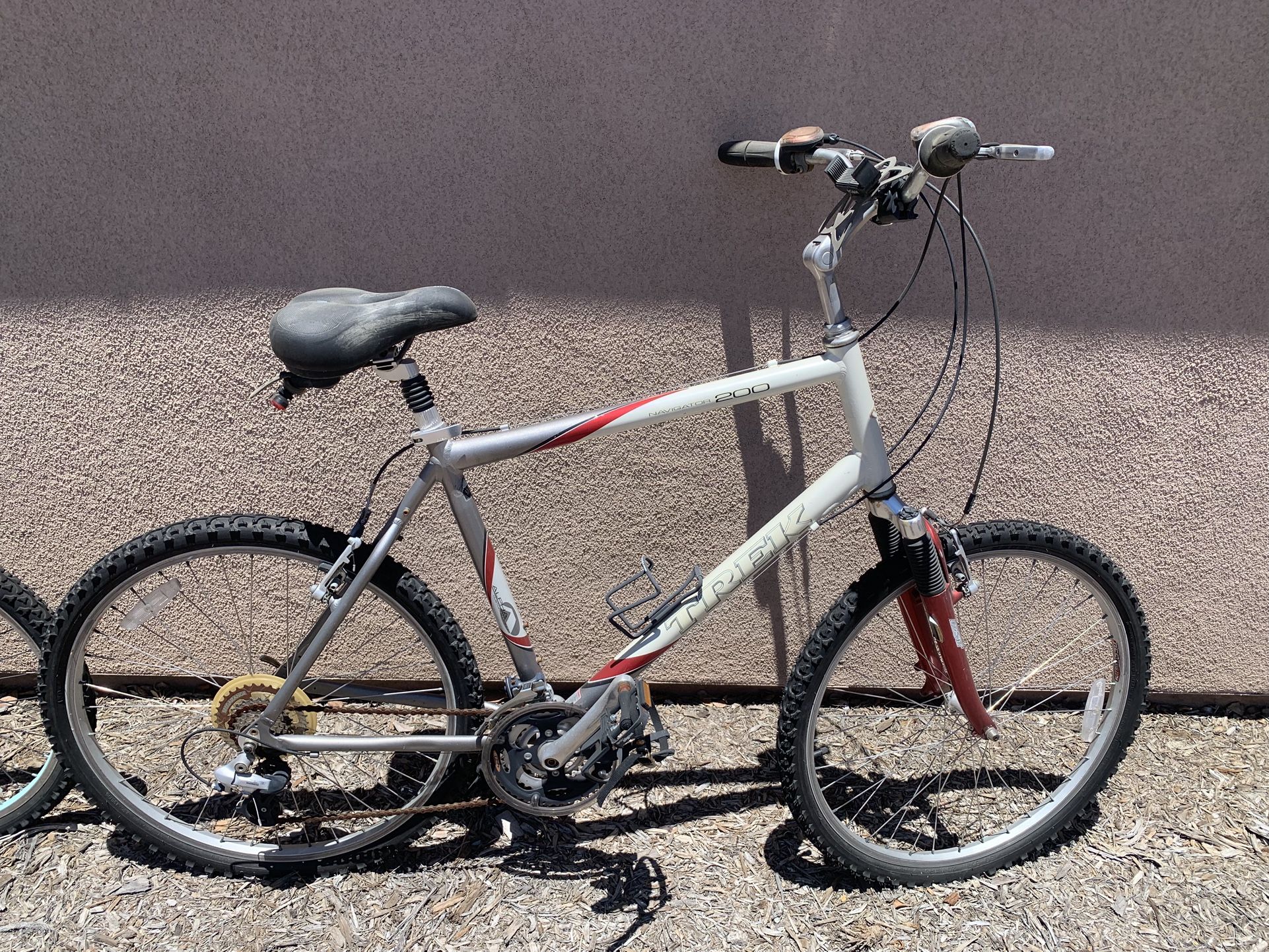 TREK Bicycle Mountain/Crossover