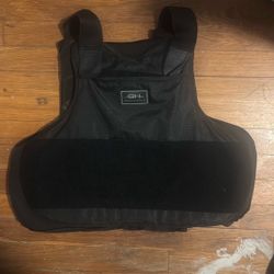 Tactical Protective Vest, Black, Military-Style Security Gear