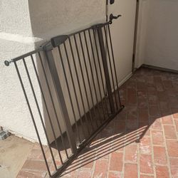 Metal safety gate