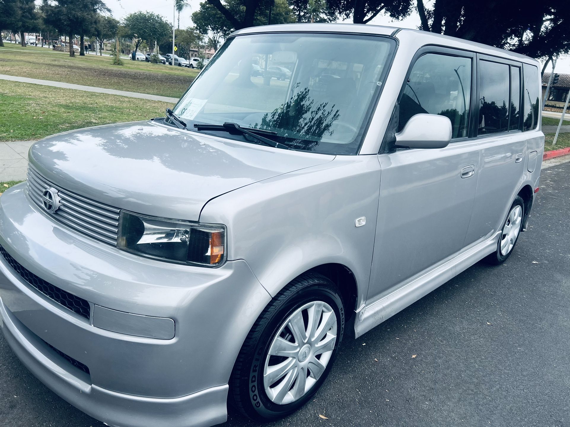 2005 Toyota Scion xB