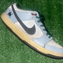 NIKE DUNK ‘MAPLE LEAF’