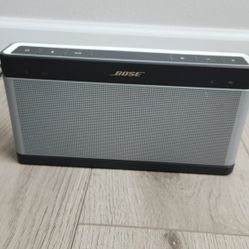  Bose SoundLink Bluetooth Speaker III