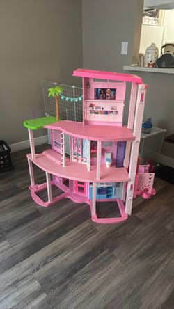 Barbie Dream House