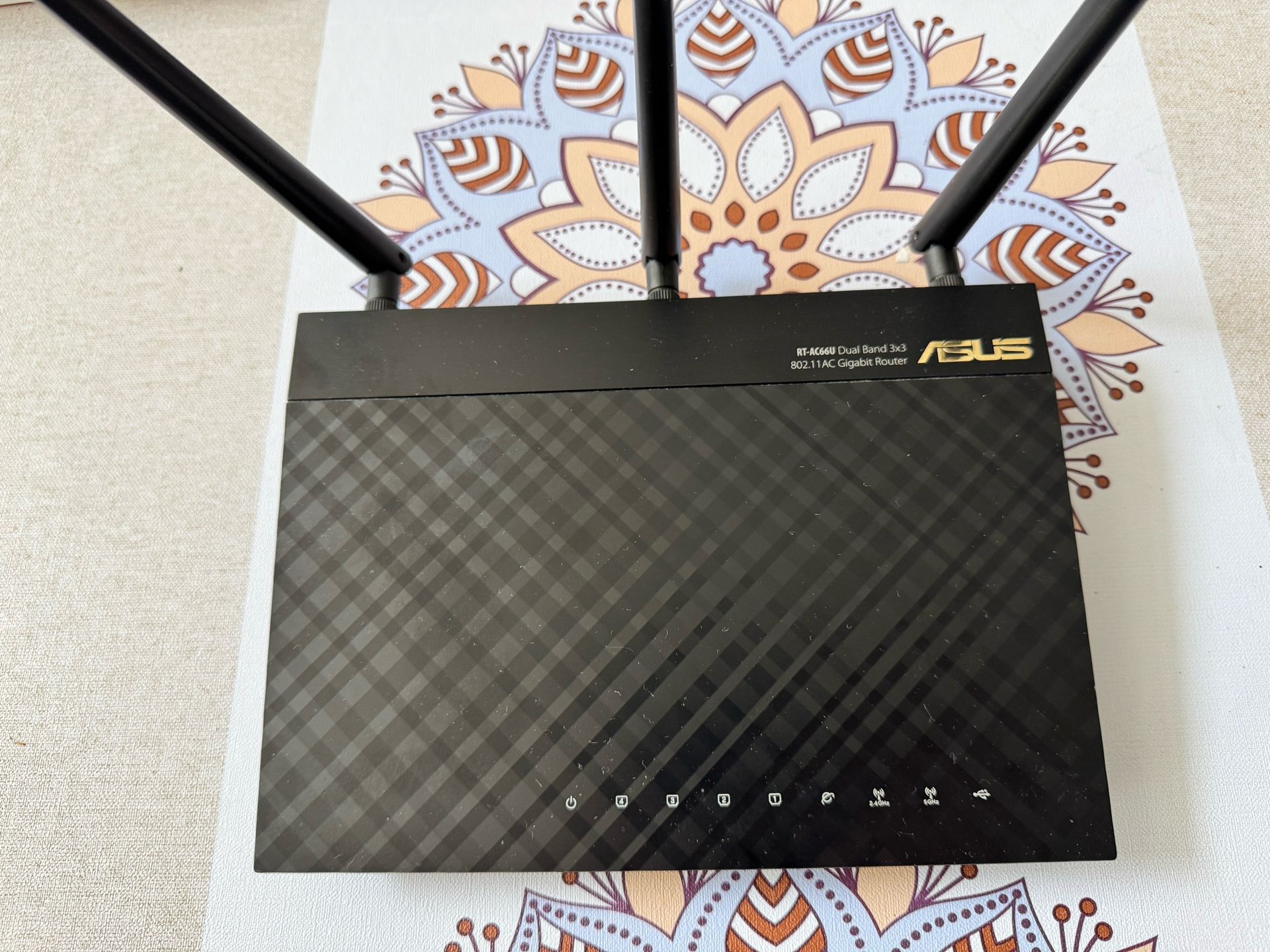 ASUS RT-AC66U Router