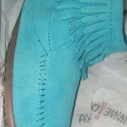 Minnetonka Size 13 Child Shoes