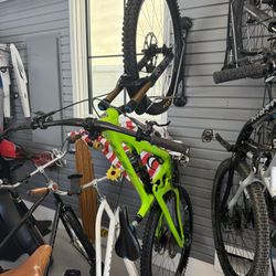 YETI Cycles SB 150 Medium Frame Mountain Bike, Customized! Brand NEW Maxxis Tires!!