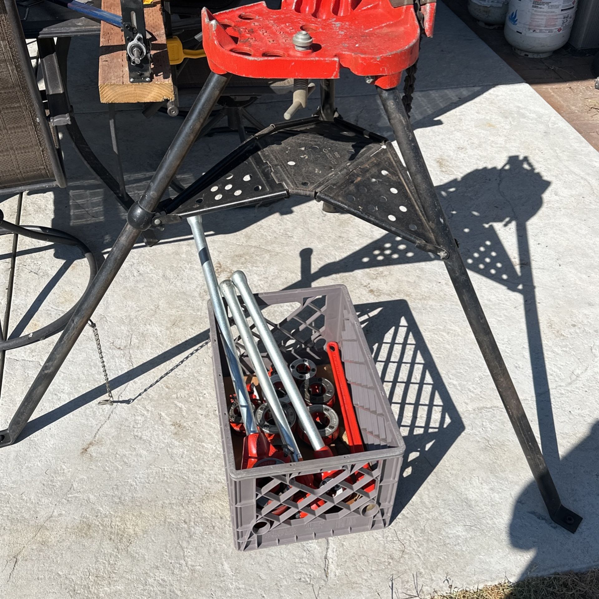 Ridgid Pipe Threaded Stand And Set.