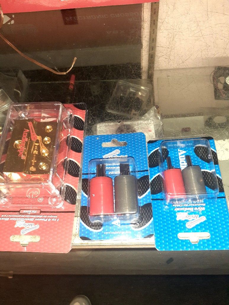 Reducer....0ga Distributors block...4ga Reducer ..truck Boxes Etc.