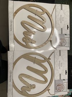 Sign For Back Of Chairs - Mr & Mrs