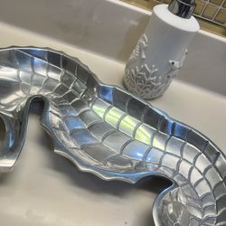 Bathroom Seahorse Decor