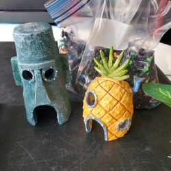 Fish Tank With Extras 