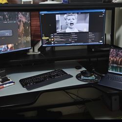 Desktop PC + 2 27" monitors w/ mounting arms/bracket