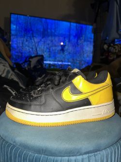 Nike Air Force Low Varsity Maize Size 6.5y Pre Owned