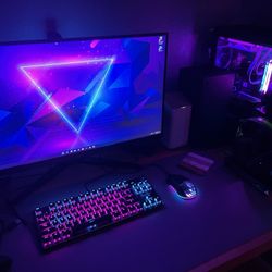 Samsung Odyssey G7 27" 4K 144Hz  Gaming Monitor