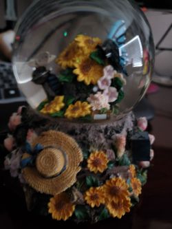 Vintage Sunflower snowglobe