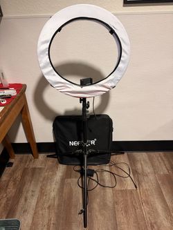 Neewer Ring Light with accessories