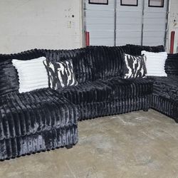 Black Viral Sectional NEW 