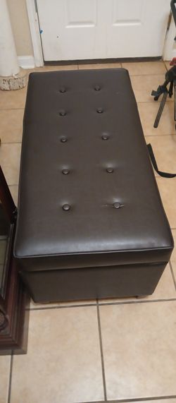 Selling This Beautiful Loft Table And It Opens Up Also 