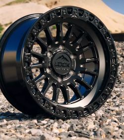 Chevy rims and tires 17x9 with 35@