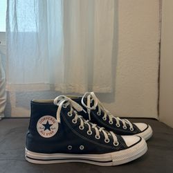 Navy Blue Converse Women’s Size 8 1/2